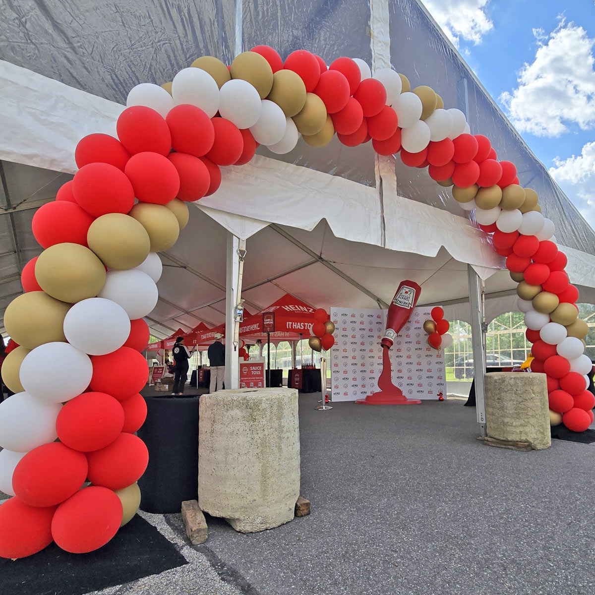 Spiral-Arch-by-Airheads-Balloon-Art Spiral Arch at corporate Tent entrance for Heinz-Kraft Outdoor event