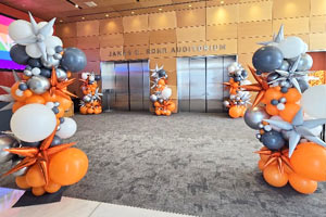 Whoe-we---Corp Organic Balloon Garland corporate entryway